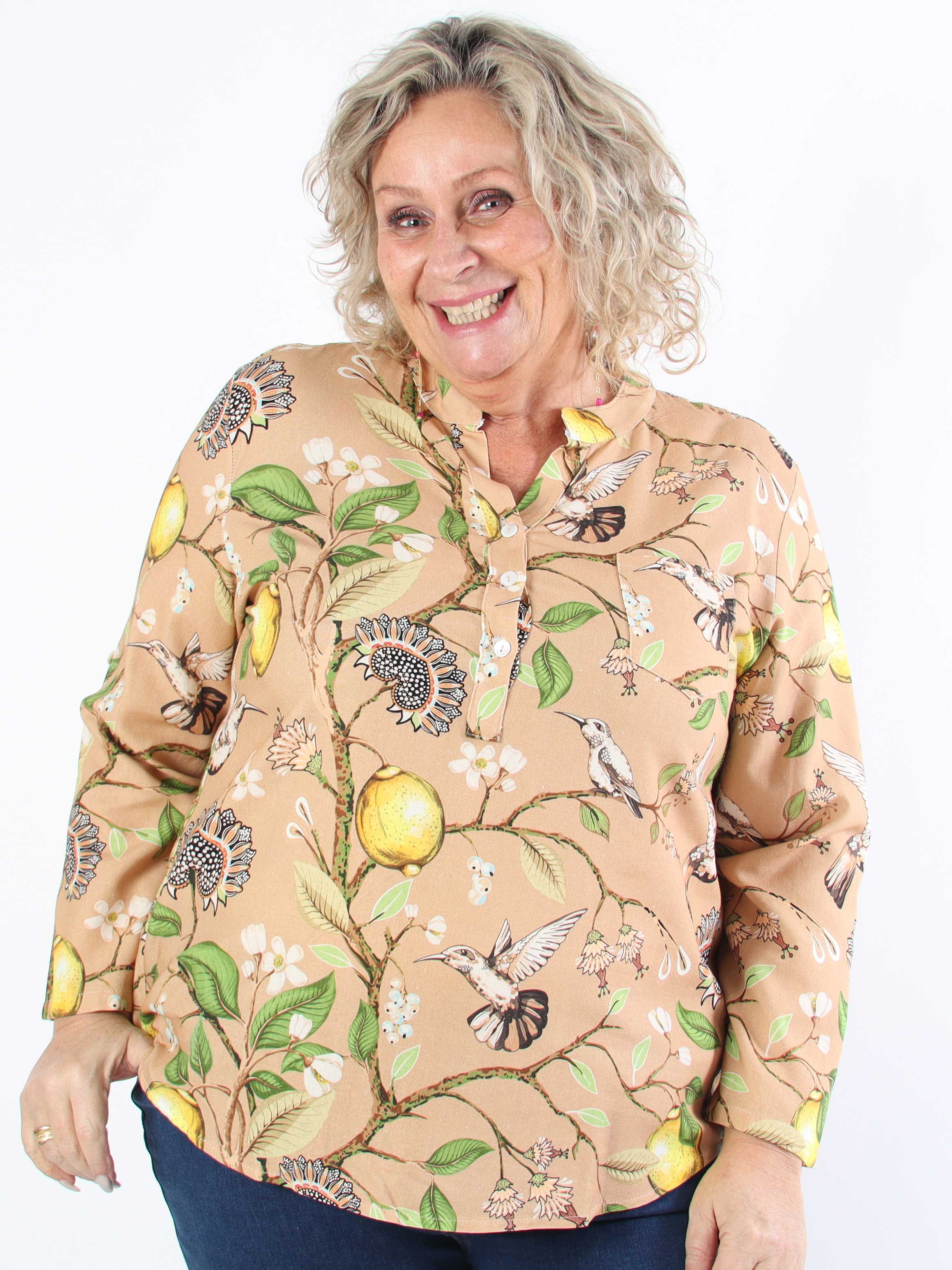 Almira - Plus size-skjorta i linne och bomull med fågelmotiv